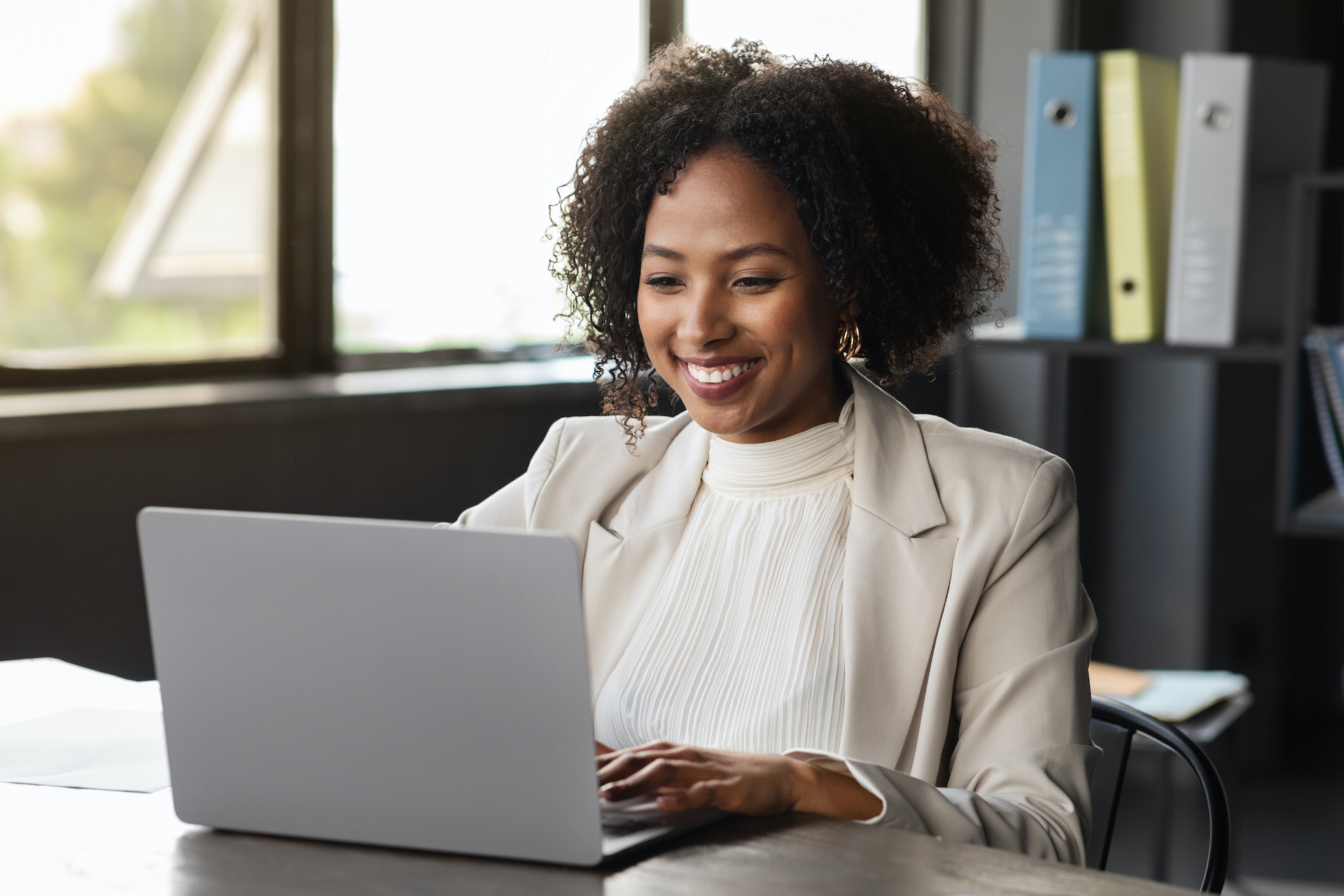 Virtual Assistant helping a photography company owner