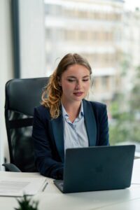 virtual support specialist working as virtual assistant for non-profits