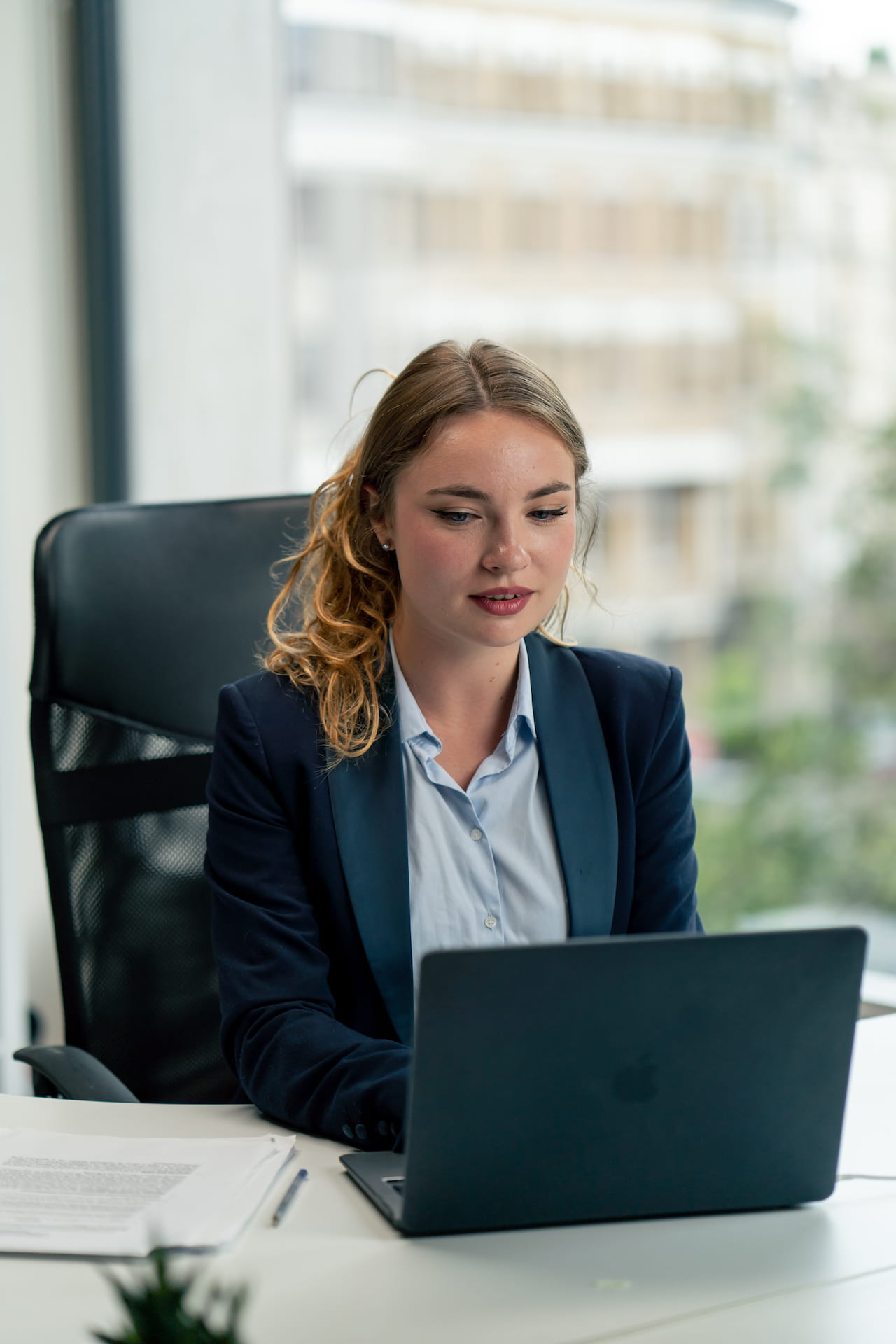 virtual support specialist working as virtual assistant for non-profits