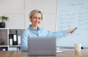 Virtual Assistant for Course Creators