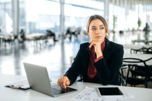 Business leader considering virtual assistant mistakes: the gap between execution and judgment in delegation