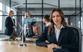 leader dealing with organizational presenteeism